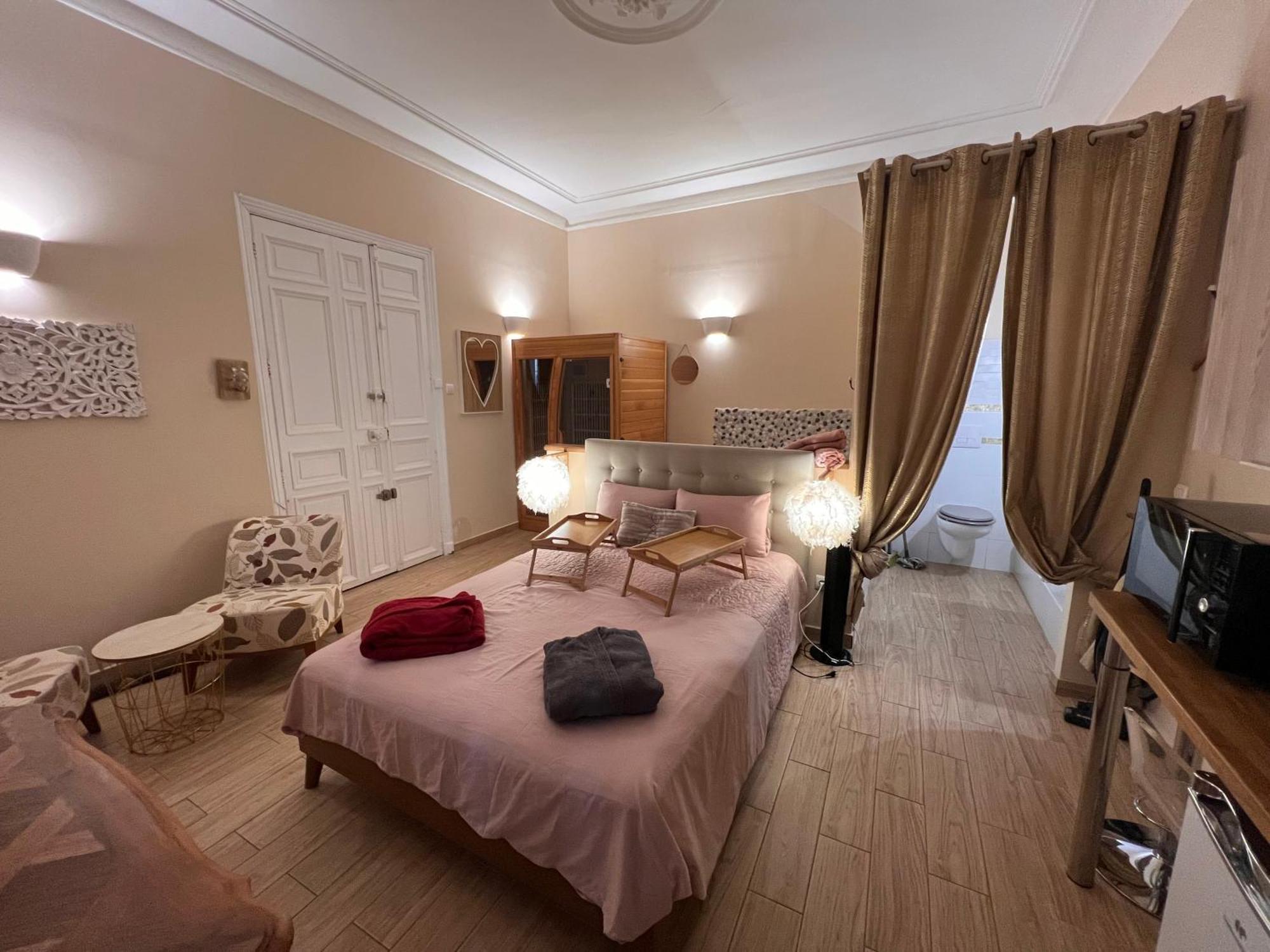 Loveroom Venise Provencale Martigues Exterior photo